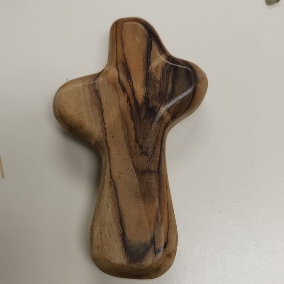 Wooden Cross - Picture 1 of 5